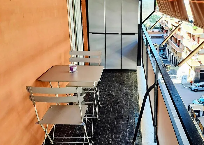Cozy Near Metro A